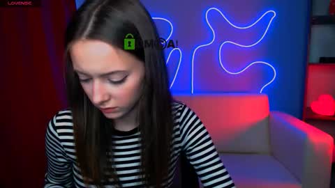 chloe_ley online show from March 9, 2026, 2:21 pm