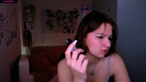 chloe_ley online show from May 25, 2026, 9:04 am
