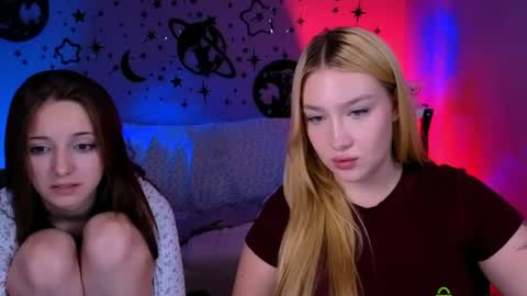 Snapshot of chloe_ley chatting on July 2, 2026, 3:23 am chloe_ley online show from July 2, 2026, 3:23 am