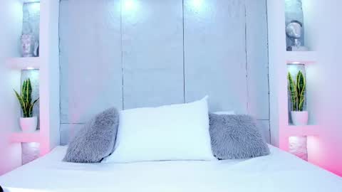 Snapshot of chloe_nova_ chatting on September 12, 2025, 5:07 am Chloe online show from September 12, 2025, 5:07 am