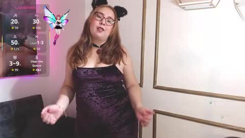 chloe_prg online show from October 1, 2025, 6:08 am