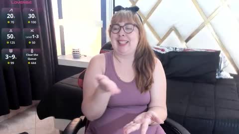 chloe_prg online show from February 7, 2026, 3:38 pm