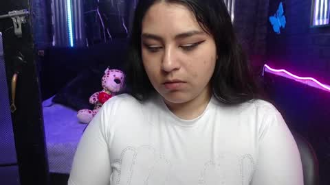 chloe_smith5 online show from May 20, 2026, 3:07 pm