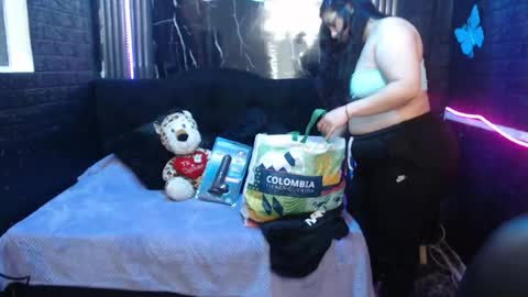 chloe_smith5 online show from June 1, 2026, 1:13 pm