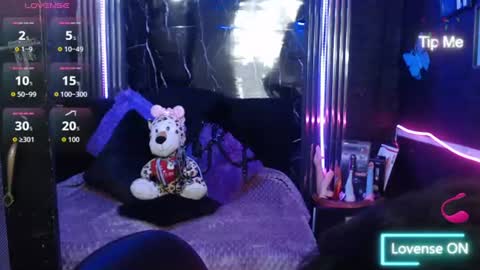Snapshot of chloe_smith5 chatting on July 13, 2026, 1:25 pm chloe_smith5 online show from July 13, 2026, 1:25 pm