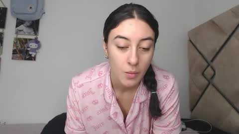 Chloe  online show from October 10, 2025, 1:32 pm