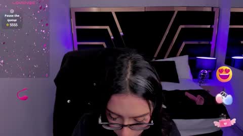 Snapshot of chloe_walk_ chatting on February 15, 2025, 2:11 pm Chloe online show from February 15, 2025, 2:11 pm