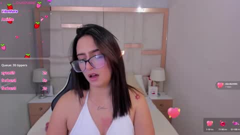 Snapshot of chloe_walk_ chatting on February 24, 2025, 4:58 pm Chloe online show from February 24, 2025, 4:58 pm