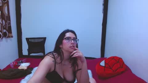 Snapshot of chloe_walk_ chatting on September 9, 2025, 10:53 pm Chloe online show from September 9, 2025, 10:53 pm