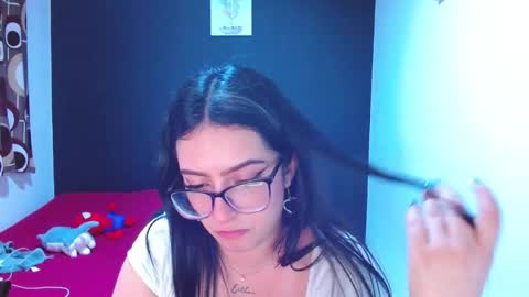 Snapshot of chloe_walk_ chatting on September 22, 2025, 1:18 am Chloe online show from September 22, 2025, 1:18 am