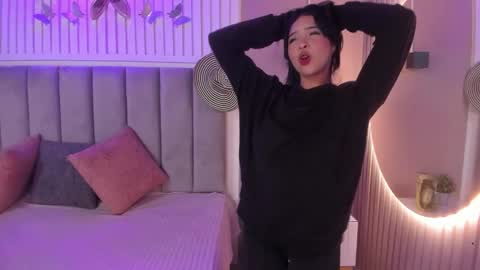   online show from September 21, 2025, 3:30 am