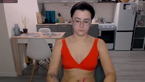 Snapshot of chloe_x_ chatting on December 11, 2024, 10:03 am Eva and Sandra online show from December 11, 2024, 10:03 am