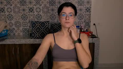 Snapshot of chloe_x_ chatting on February 9, 2025, 3:56 pm Eva and Sandra online show from February 9, 2025, 3:56 pm