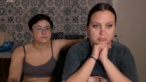 Snapshot of chloe_x_ chatting on February 9, 2025, 10:21 pm Eva and Sandra online show from February 9, 2025, 10:21 pm