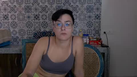 Snapshot of chloe_x_ chatting on March 8, 2025, 8:44 am Eva and Sandra online show from March 8, 2025, 8:44 am