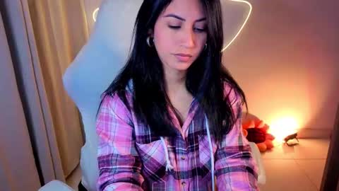 Chloe online show from January 16, 2026, 11:03 am