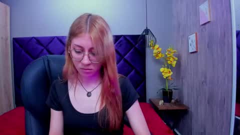 Snapshot of chloecampbell03 chatting on October 9, 2025, 3:10 pm chloecampbell03 online show from October 9, 2025, 3:10 pm