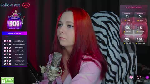 Chloe online show from October 7, 2025, 2:42 am