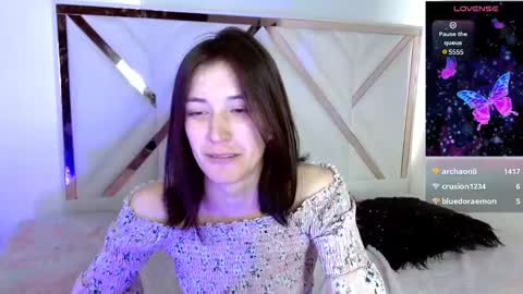 Chloe online show from February 28, 2025, 7:56 pm