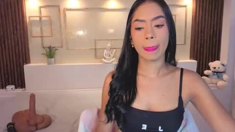 Snapshot of chloemoon9 chatting on October 26, 2025, 12:22 pm Chloe Moon online show from October 26, 2025, 12:22 pm