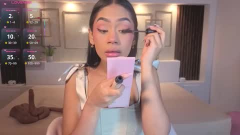 Snapshot of chloemoon9 chatting on November 6, 2025, 11:33 am Chloe Moon online show from November 6, 2025, 11:33 am