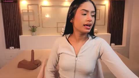 Snapshot of chloemoon9 chatting on November 17, 2025, 11:38 am Chloe Moon online show from November 17, 2025, 11:38 am