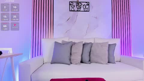 Chloe  online show from March 18, 2026, 3:15 pm