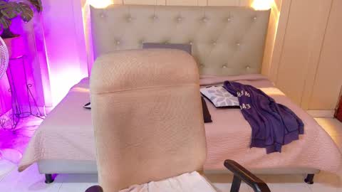 Chloe rosse online show from October 10, 2025, 1:37 am