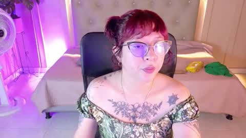 Chloe rosse online show from December 14, 2025, 1:55 am