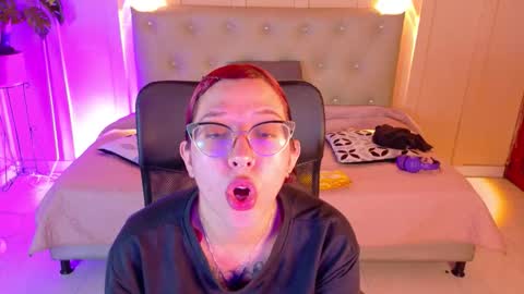 Chloe rosse online show from December 21, 2025, 1:35 am