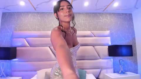 CHLOE  online show from January 24, 2025, 8:43 pm