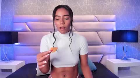 CHLOE  online show from January 25, 2025, 12:48 am