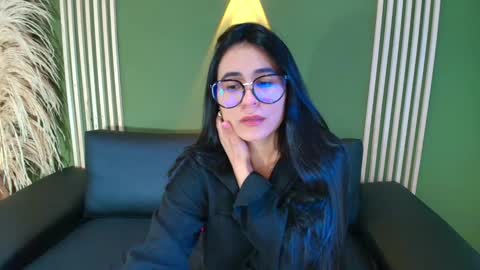 ChloeTurner  online show from October 13, 2025, 3:12 pm