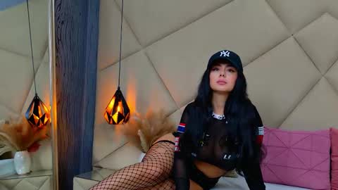 Chloe Vee online show from October 3, 2025, 6:10 am