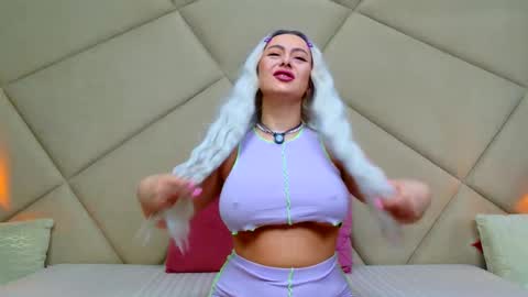 Snapshot of chloevee chatting on February 14, 2026, 6:10 am Chloe Vee online show from February 14, 2026, 6:10 am