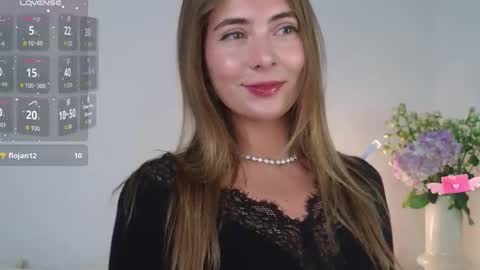 Snapshot of chloi_hes chatting on October 11, 2025, 9:19 am chloi_hes online show from October 11, 2025, 9:19 am