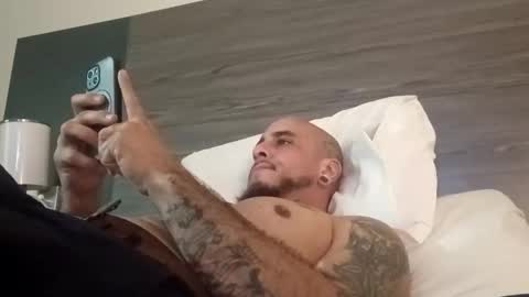 Snapshot of cho69691 chatting on April 1, 2026, 1:06 am cho69691 online show from April 1, 2026, 1:06 am