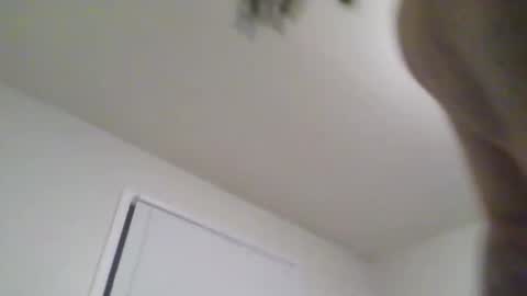 lightchocolate online show from February 19, 2026, 1:23 am