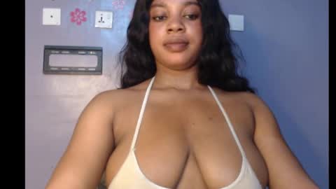 ESTHER online show from March 6, 2025, 1:35 pm