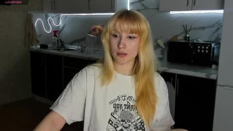 Snapshot of choco_meowx chatting on March 30, 2026, 10:27 am choco_meowx online show from March 30, 2026, 10:27 am