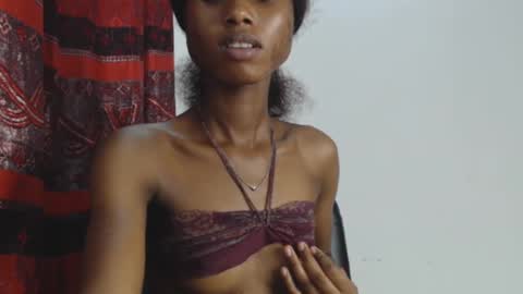 choco_petitqueen online show from December 12, 2024, 9:30 am