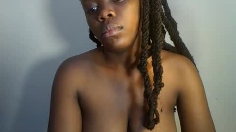 Snapshot of choco_vellvet chatting on May 27, 2026, 6:32 am sly online show from May 27, 2026, 6:32 am