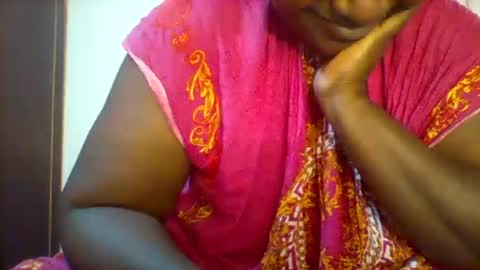 chocobabe002 online show from May 19, 2026, 3:57 am