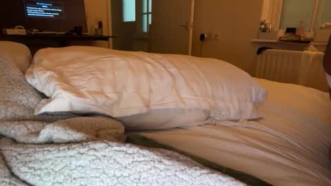 Snapshot of chocolatebunnycakez chatting on November 25, 2025, 12:32 am chocolatebunnycakez online show from November 25, 2025, 12:32 am