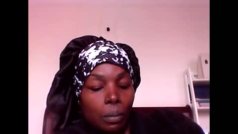 Snapshot of chocolatedrop_ chatting on September 21, 2025, 4:41 pm chocolatedrop_ online show from September 21, 2025, 4:41 pm