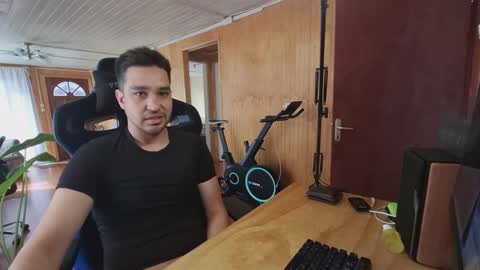 Snapshot of chocomate chatting on October 29, 2025, 1:35 pm chocomate online show from October 29, 2025, 1:35 pm