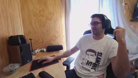 Snapshot of chocomate chatting on November 21, 2025, 1:10 pm chocomate online show from November 21, 2025, 1:10 pm