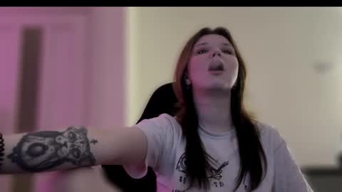 Lissa online show from November 25, 2025, 10:43 pm