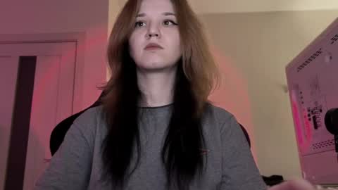 Lissa online show from April 21, 2026, 9:39 pm