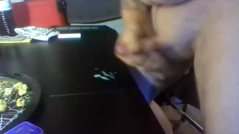 Snapshot of chompers176983 chatting on October 16, 2025, 5:25 pm chompers online show from October 16, 2025, 5:25 pm